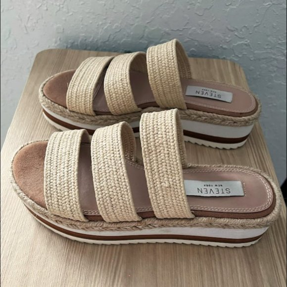 Steve Madden, Basket Weave Wedges - Picture 4 of 6